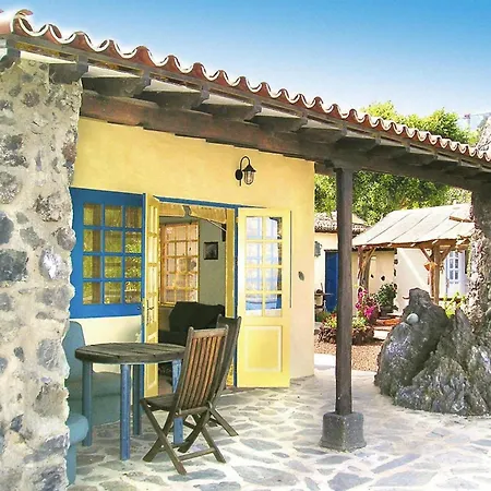 Σπίτι διακοπών In With A Terrace *